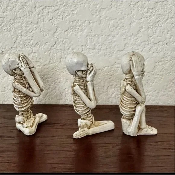 Hear no evil, see no evil, speak no evil skeleton figurine set of 3 - Picture 5 of 9
